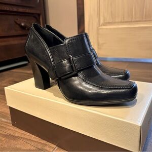Franco Sarto black heel Size 7